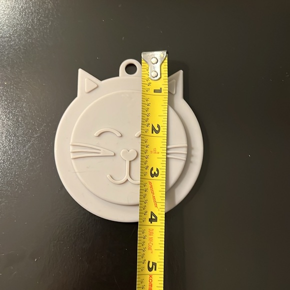 Set of 2 3D Cat Face Food Cover - Picture 5 of 5